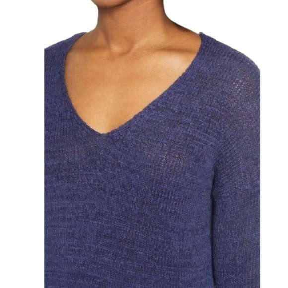CENY Open Stitch V-Neck Sweater Blue - Size Medium NWT - Picture 4 of 5